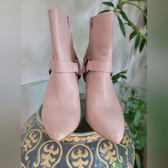 MI PIACI Pink Ankle Boots With 3 1/2 inch Heels, Size: 8 - Picture 1 of 8